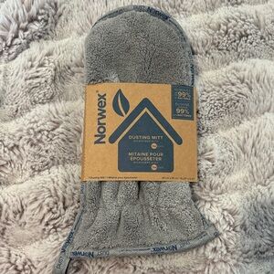 Norwex Charcoal Dusting Mitt